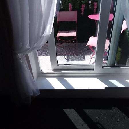 Bed And Breakfast Double Room Chester City Centre, Free Parking Exterior foto
